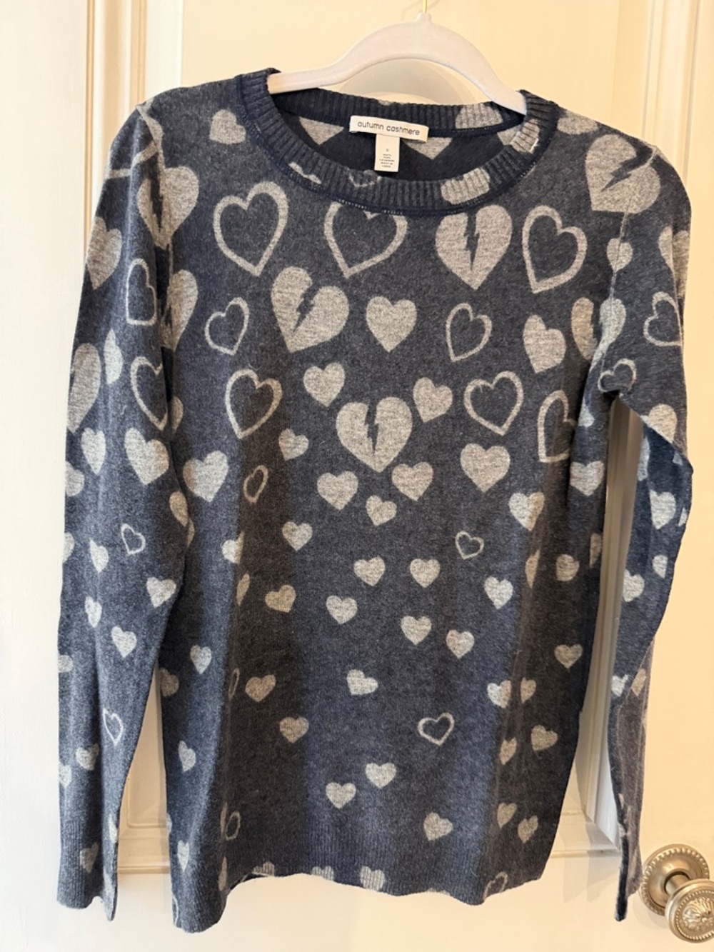 Autumn Cashmere Gray Crewneck Heart-Print Cashmere Sweater